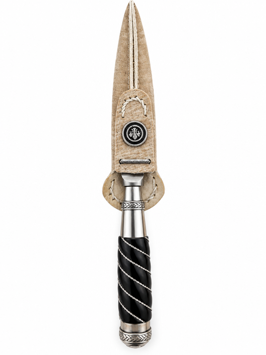 Cuchillo en madera galloneada